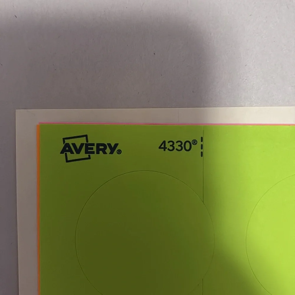 AVERY 4330 blank stickers 5 sheets (120)